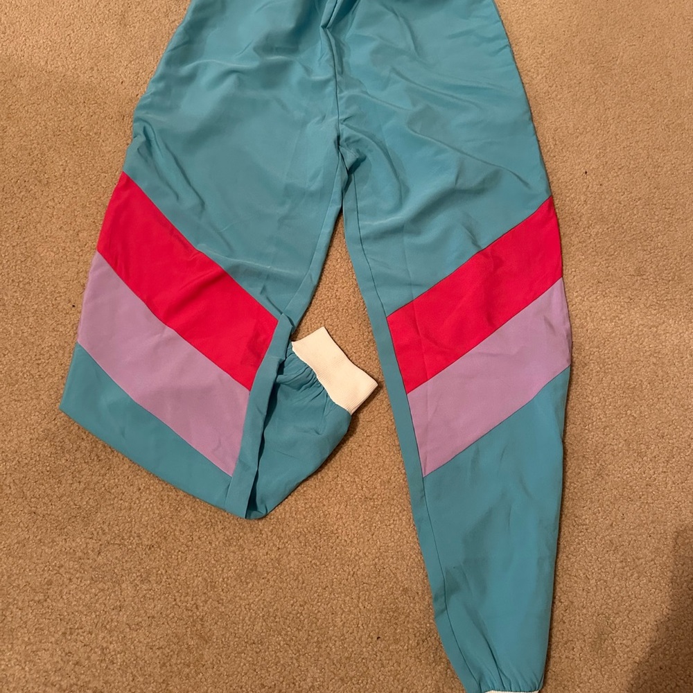 Tracksuit - Picture 3 of 4